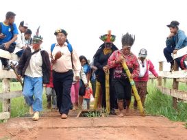 Kaiowá and Guarani protecting their lands on a possible eviction day, March 2018. Author provided