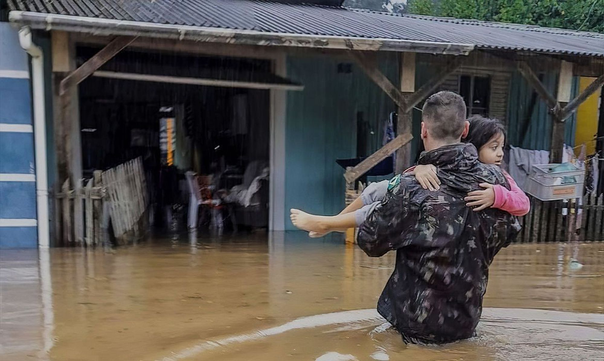 Hundreds of thousands of homes in Rio Grande do Sul were left with no power or drinking water